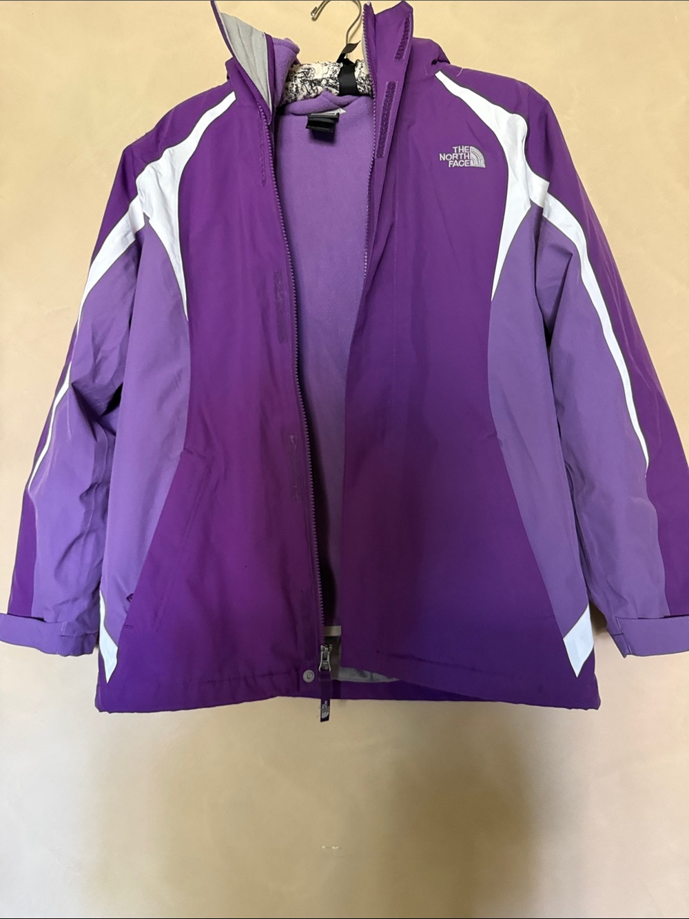 The northface hyvent girls winter jacket coat size 18 XL